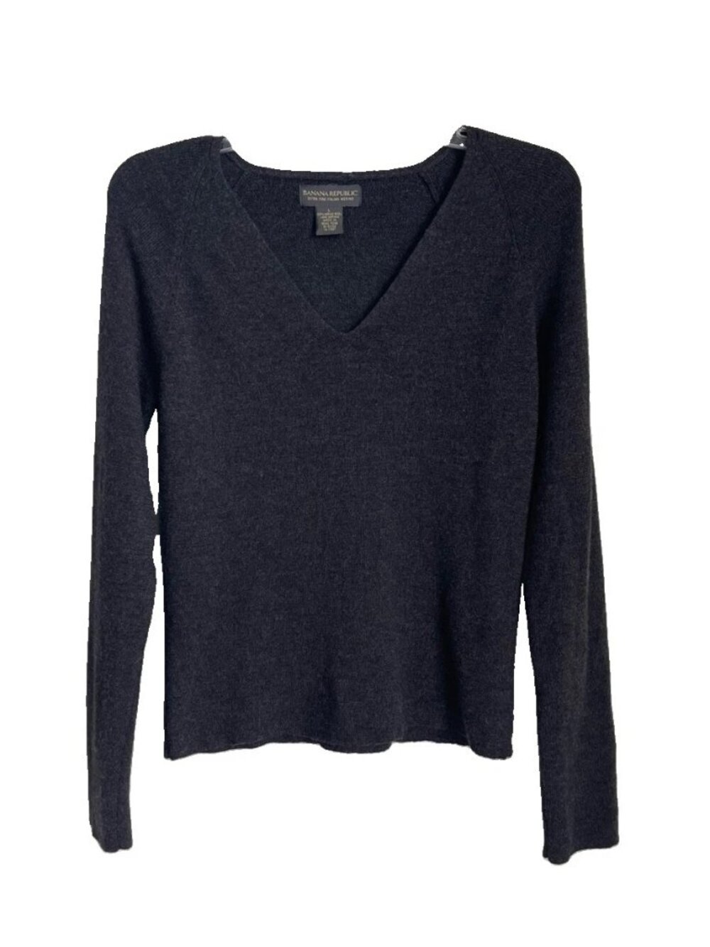 Banana Republic Vintage Gray V-Neck 100% Extra Fine Italian Merino Wool Sweater